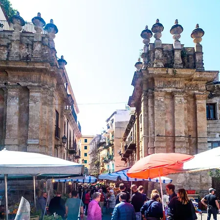 Apartment Mit Herrlichem Blick Auf Kathedrale Palermo